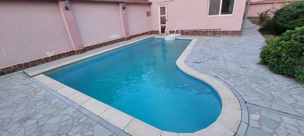 Продается участок 6.5 соток Госпиталка_2 бассейна и сауна