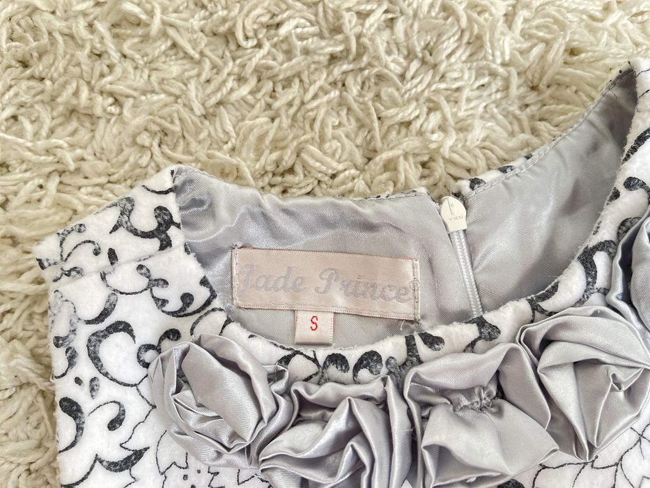 Платье нарядное, вечерний наряд.