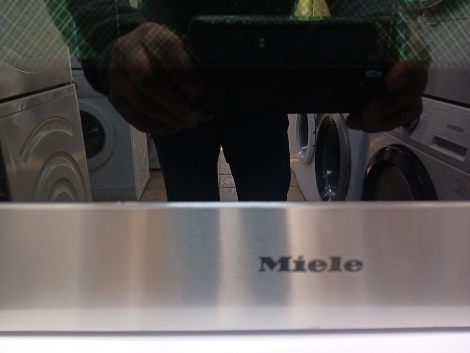 Иноксова фурна за вграждане Миеле Miele Made in Germany 2 год.Гаранция