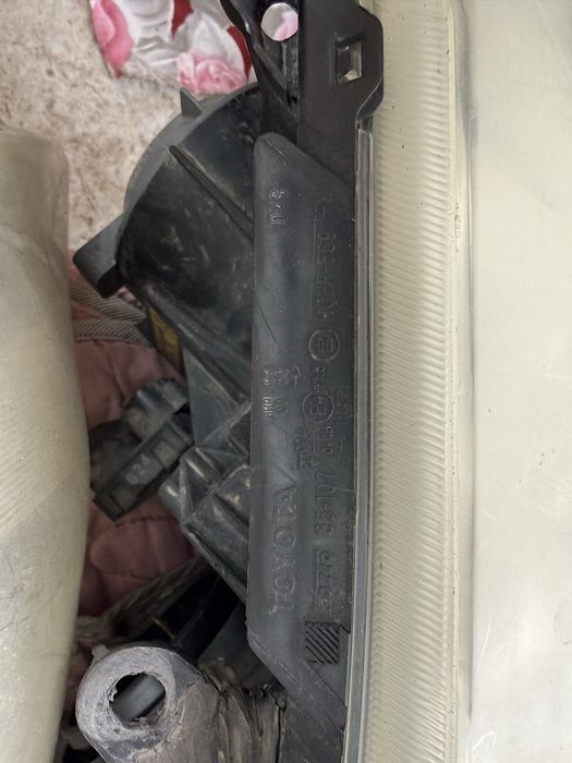 Фары Т25 Авенсис