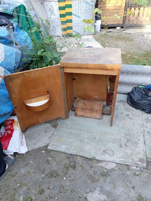 Продаю машинку для шитья