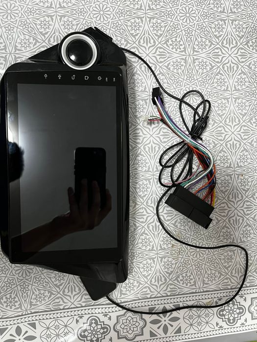 Продам андроид автомагнитола новая.