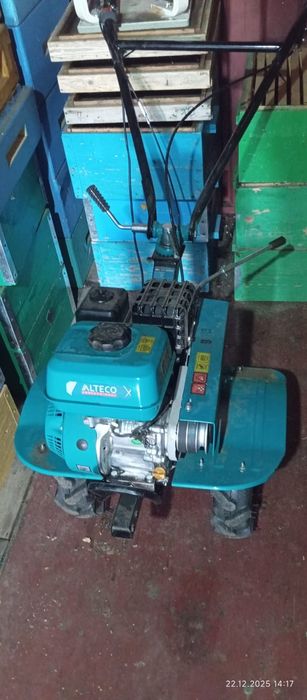 Мотоблок продам .