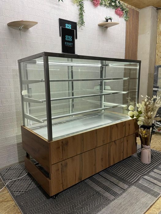 Кондитерские витрина и витринный холодильники