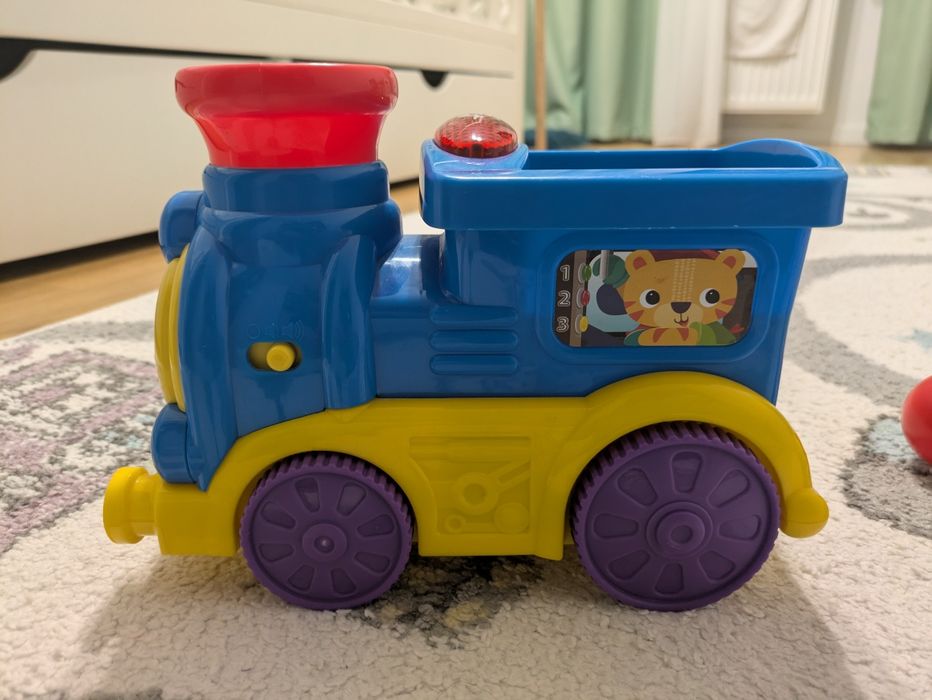 Trenulet Bright Starts „Roll & Pop”