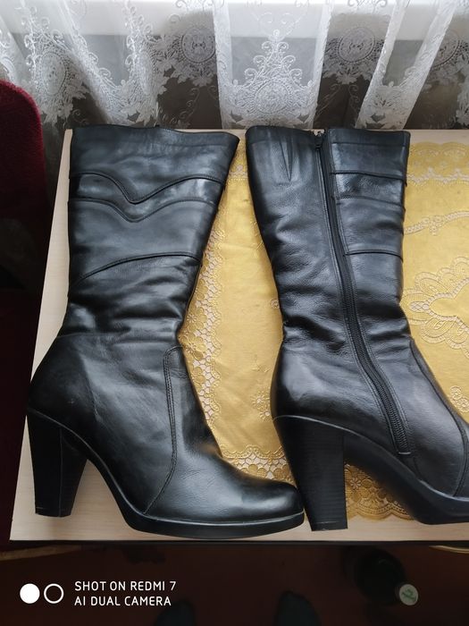 Продам зимние сапоги