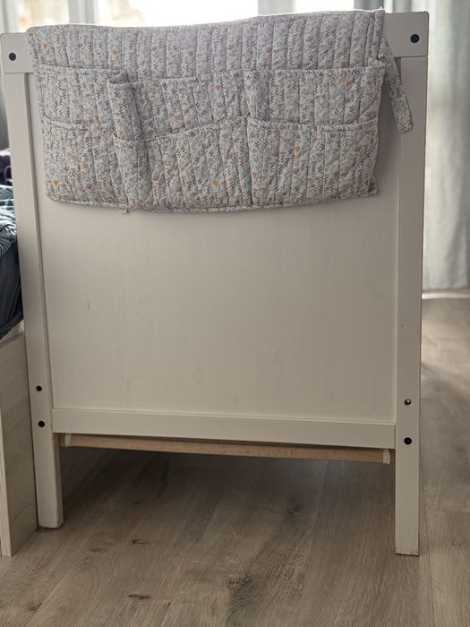 SUNDVIK бебешко креватче, 60x120 см, бяло + МАТРАК + ОРГАНАЙЗЕР