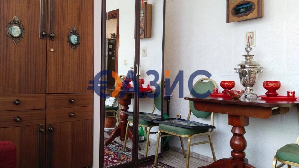 Двуетажна къща с парцел от 870 кв м В С. Вресово, Общ. Руен, обл.