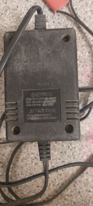 Адаптер (блок питания)