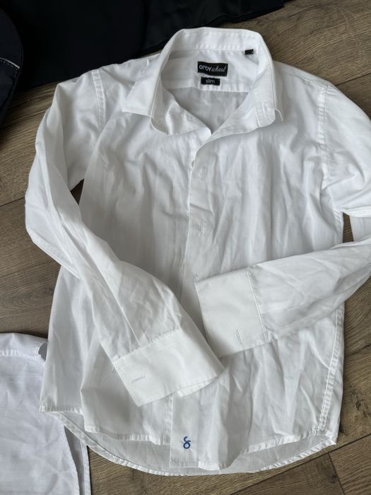 Детские пиджаки и рубашки