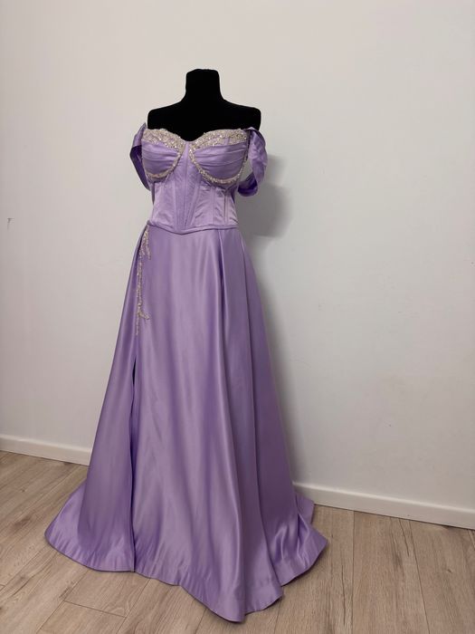 Rochie de nasa pe comanda
