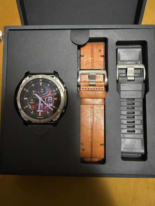 Garmin Fenix 8 AMOLED Sapphire Bare Titanium 51 mm