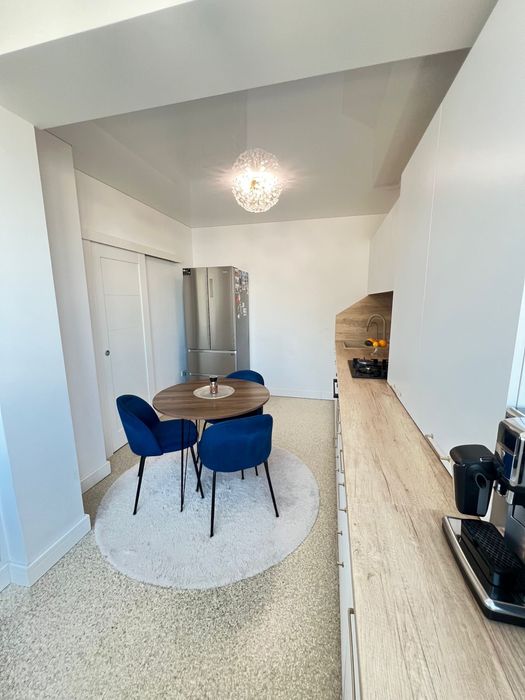 Apartament cu 3 camere de vanzare