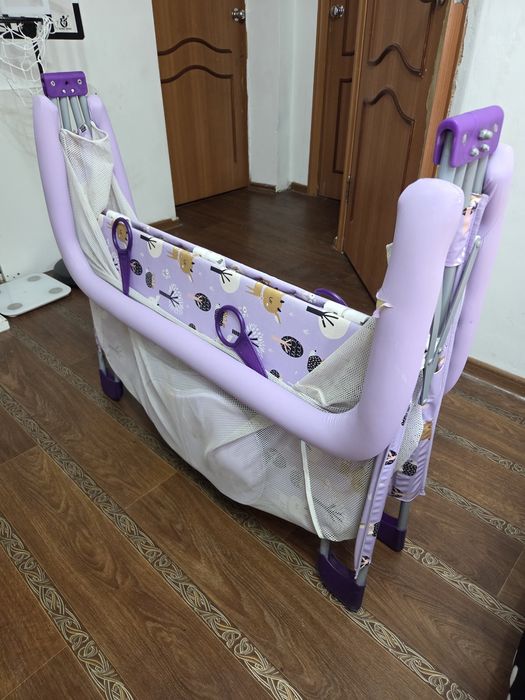Продам манеж складной, 1м на 1м. Самовывоз