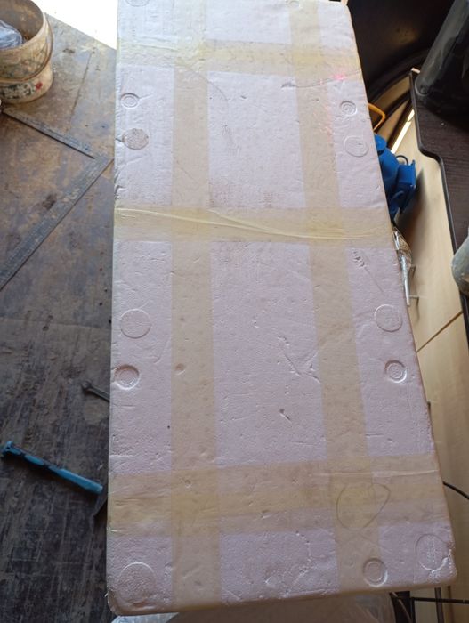 Продам короб из пенопласта.