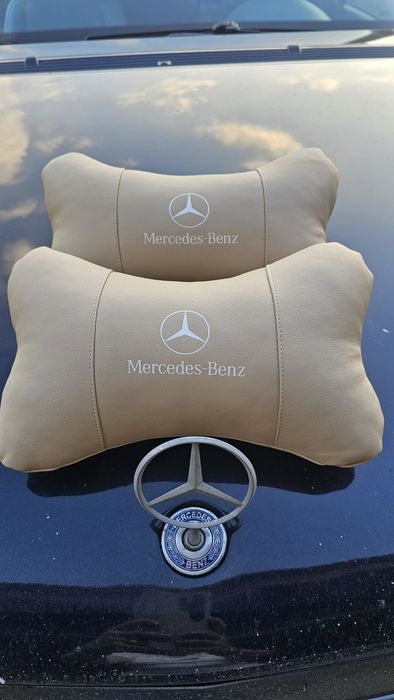 2 бр. Бежови кожени възглавничкищ облегалки за глава на Mercedes-Benz