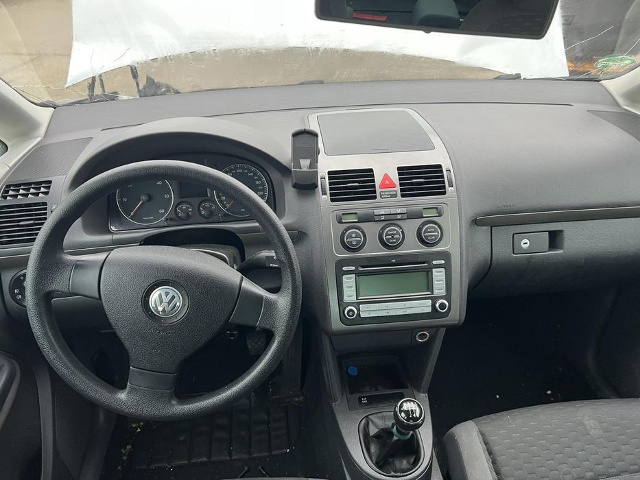 Vw Toyran 2008 g 1.9 105 ks код на мотора BLS