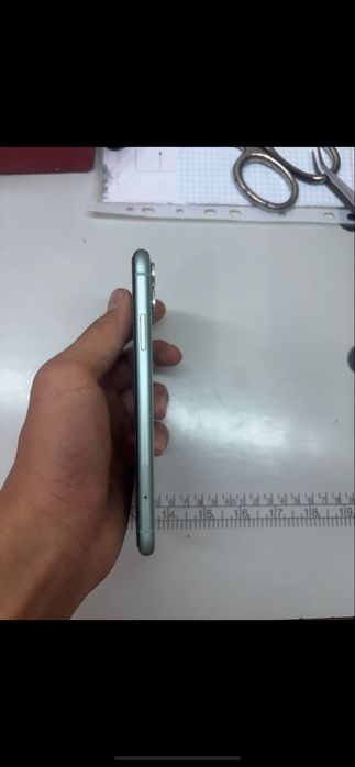 Продается Айфон 11