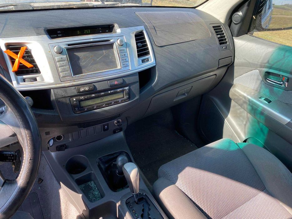 toyota hilux 3.0 d4d facelift navi на части тойота хайлукс автомат