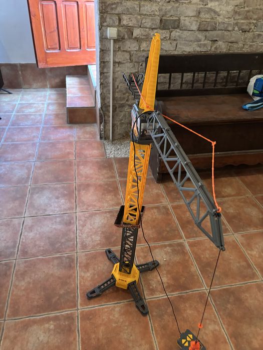 Vand macara cu telecomanda!