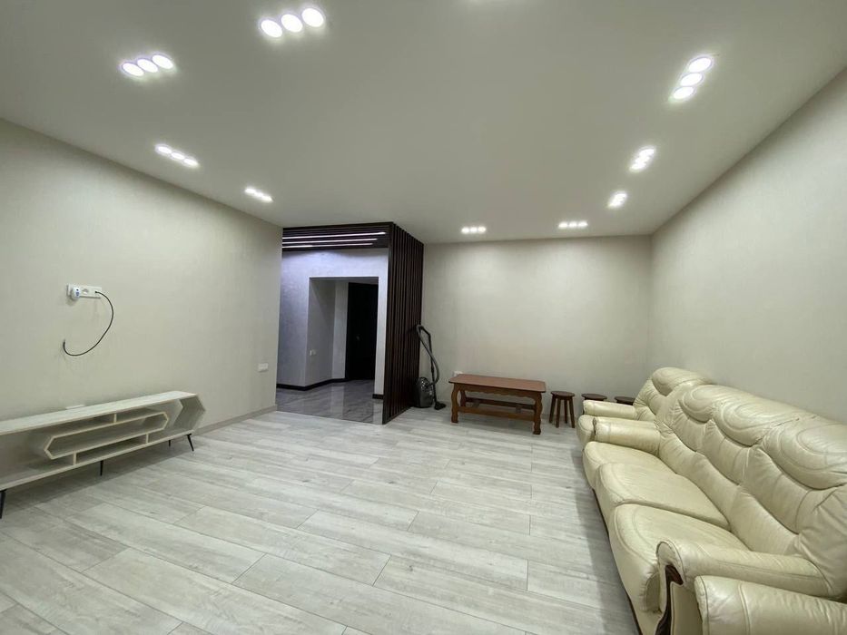 Квартира 3 комнаты, 78м² Мирабадский район, ЦУМ Кафе Бон