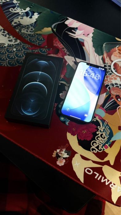 Продам айфон 12 промакс