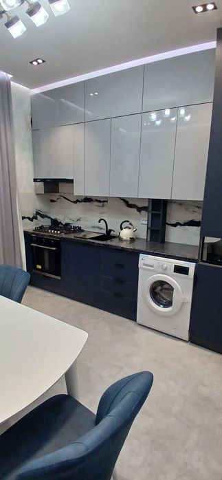 Kvartira sotiladi Qarshi