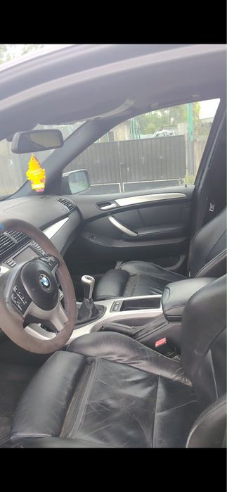 Vând  BMW  X5  E53