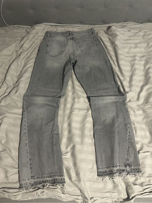Продавам сиви flared jeans