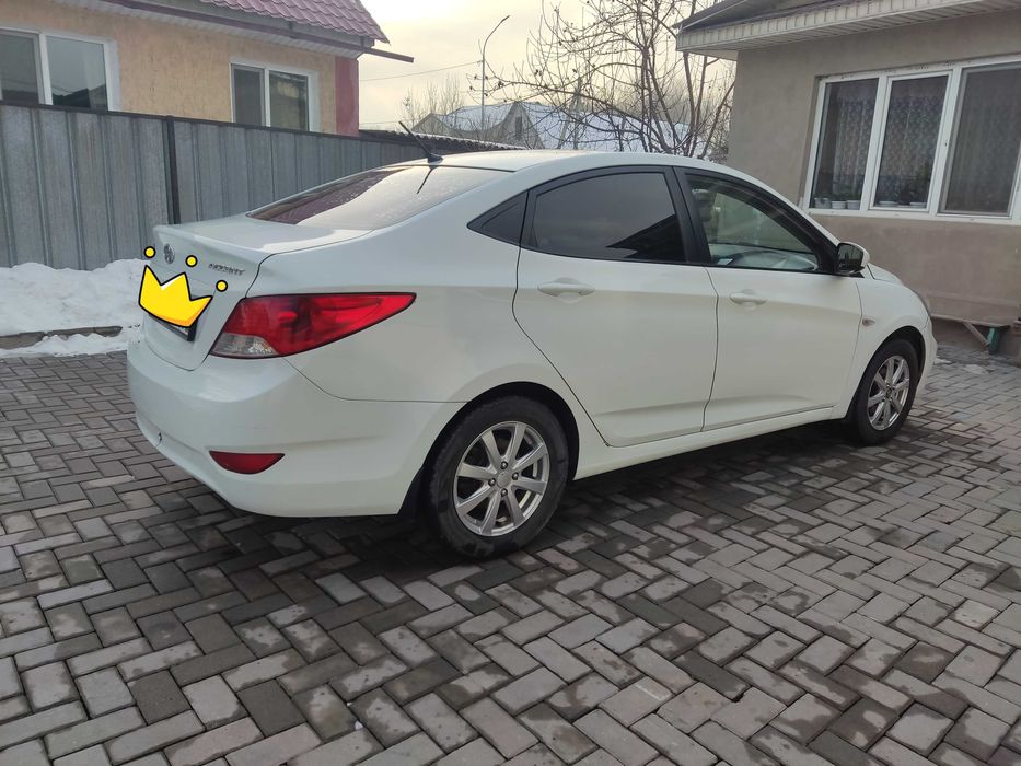 Хюндай акцент 2013