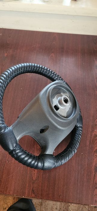 Руль Приора 1 айрбаг есть