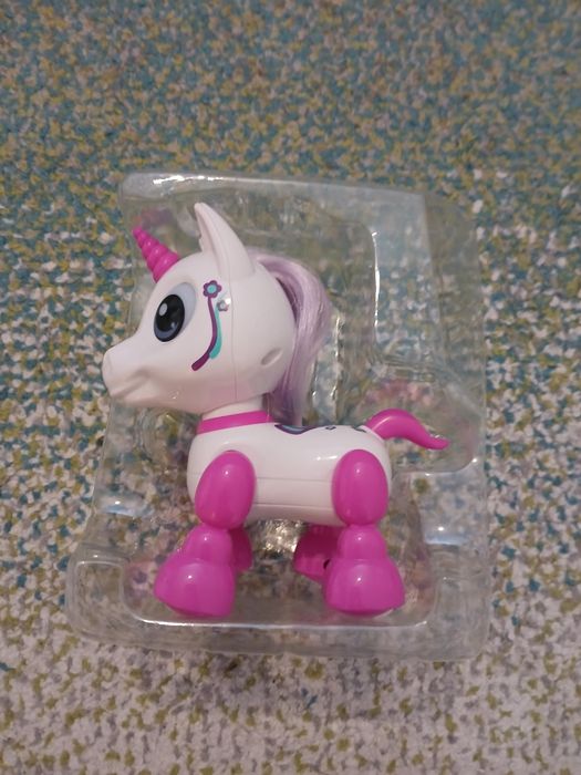 Детска играчка робот еднорог