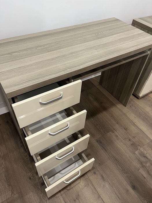 Birou +  comodă - mobilier second hand