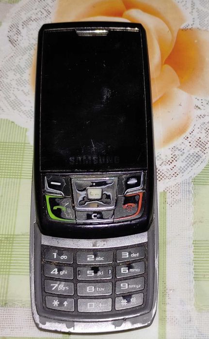 Нерабочий Samsung D880