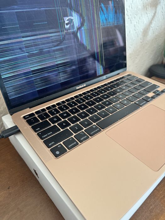 MacBook Air M1 2020 8GB 256GB SSD