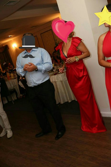 Superba rochie rosie, din tafta