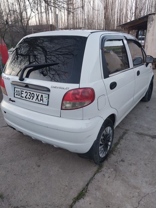 Матиз срочна сотилади