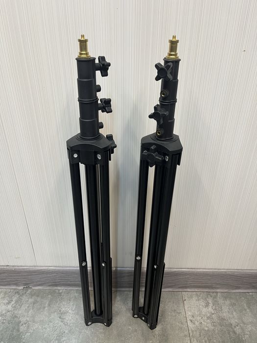 Стойки для света Godox