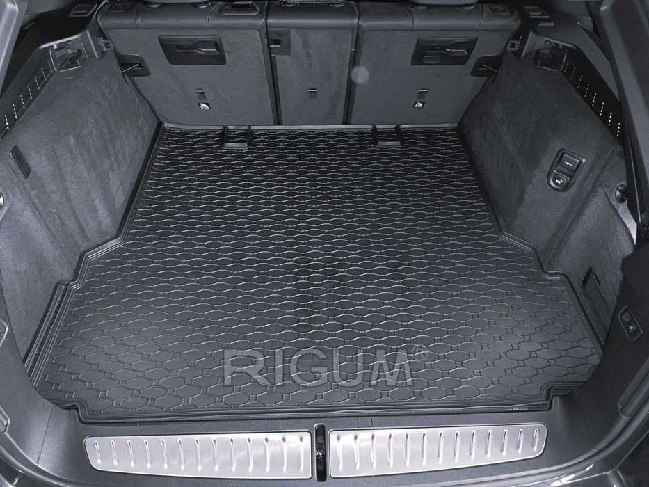 Гумени стелки или багажник BMW 5 G30 G31 от 2017 до 2023 г.