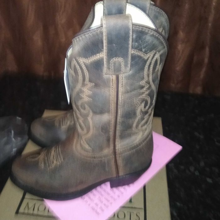 Продам сапоги для мальчика