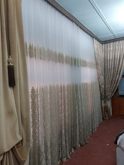Срочно продаётся.Шторы для гостиной Можно договорится