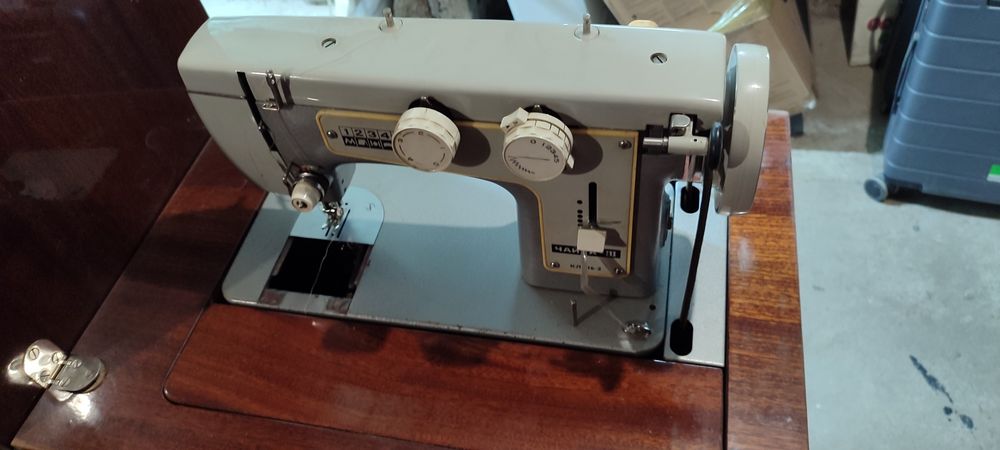 Швейная машина чайка