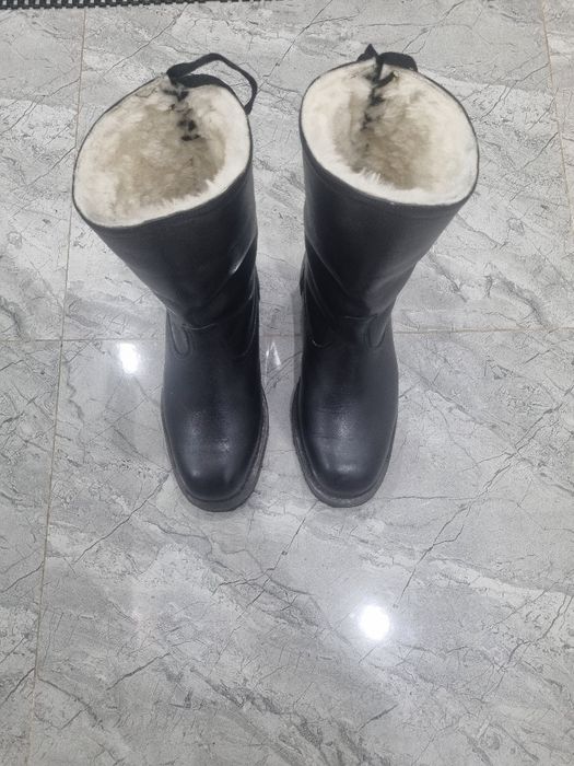 Срочно продаётся мужской унты новый