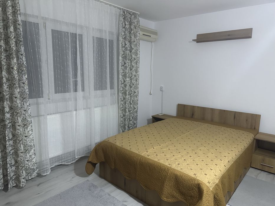 Inchiriez apartament