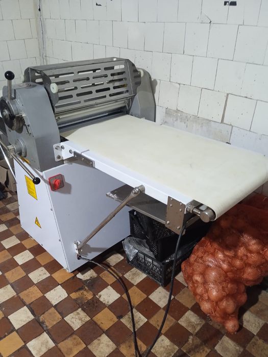 Продам тестораскатачную машину