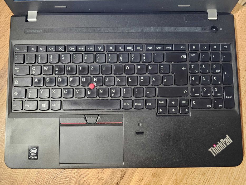 Лаптоп Lenovo ThinkPad E550 15.6 inch | Intel i5-5200U 2x2.70 Ghz | 8GB RAM | 250GB SSD | Windows 11