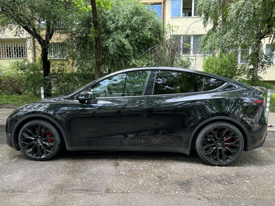 Tesla Y Performance