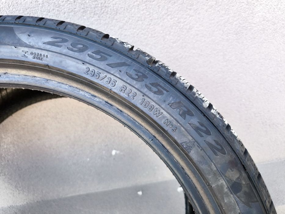 295/35-22 Pirelli scorpion еденичка