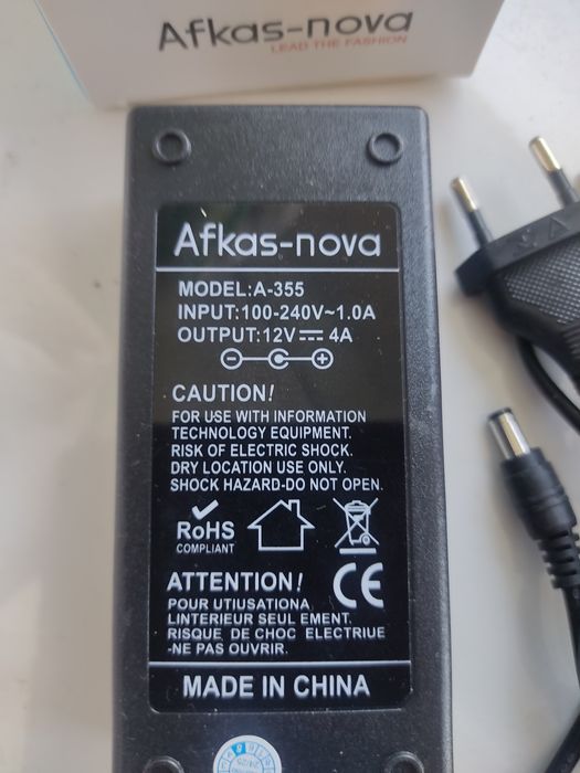 Блок питания ( сетевой адаптер ) 12 Вольт  для спутникового ресивера