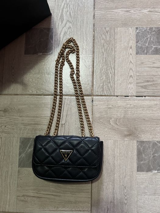 Guess poseta originala!